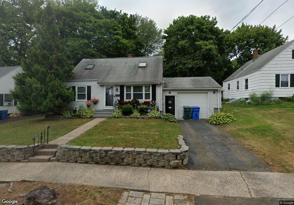 110 Fenway Dr, Hamden, CT 06517 - photo 1