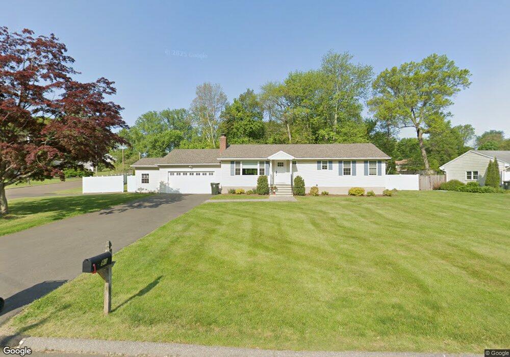 90 Arden Rd, Trumbull, CT 06611 - photo 1