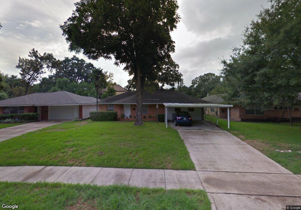 1725 Bayram Dr, Houston, TX 77055 - photo 1