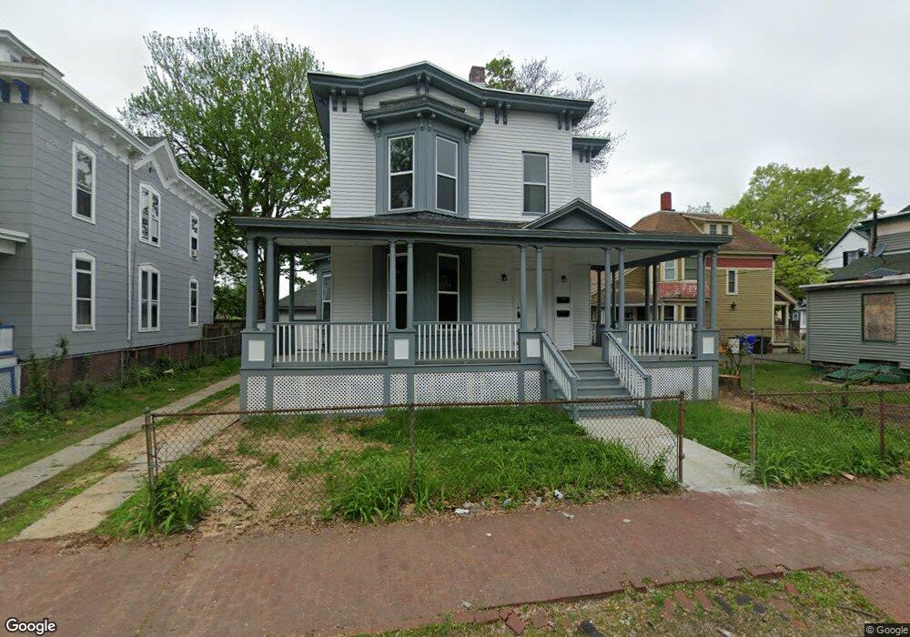 64 Thompson St unit 1, Springfield, MA 01109 - photo 1