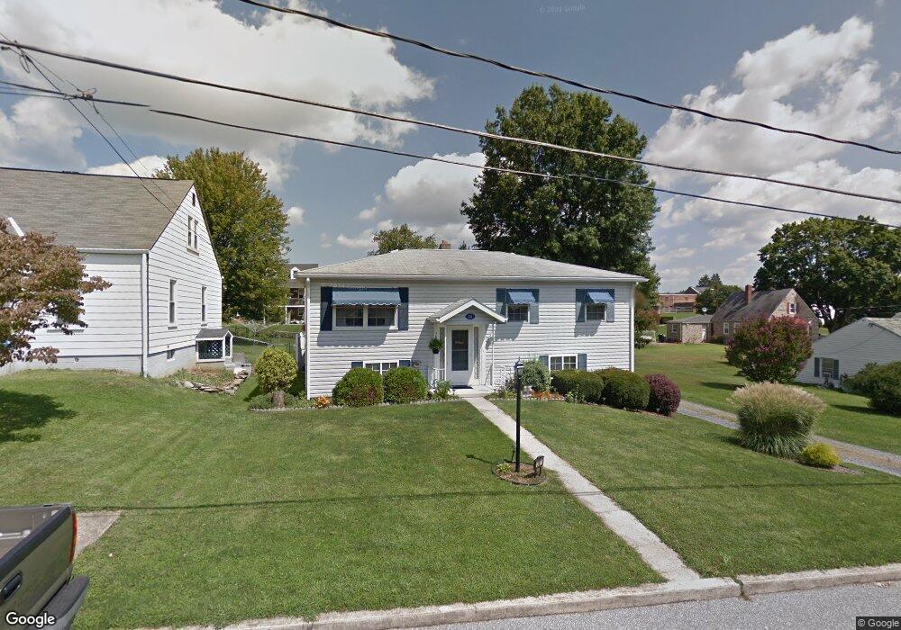 307 Fairmount Ave, Waynesboro, PA 17268 - photo 1