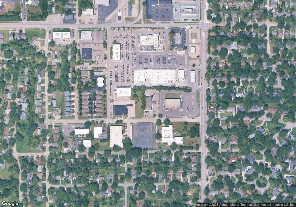 4100 SW 15th St, Topeka, KS 66604 - photo 1