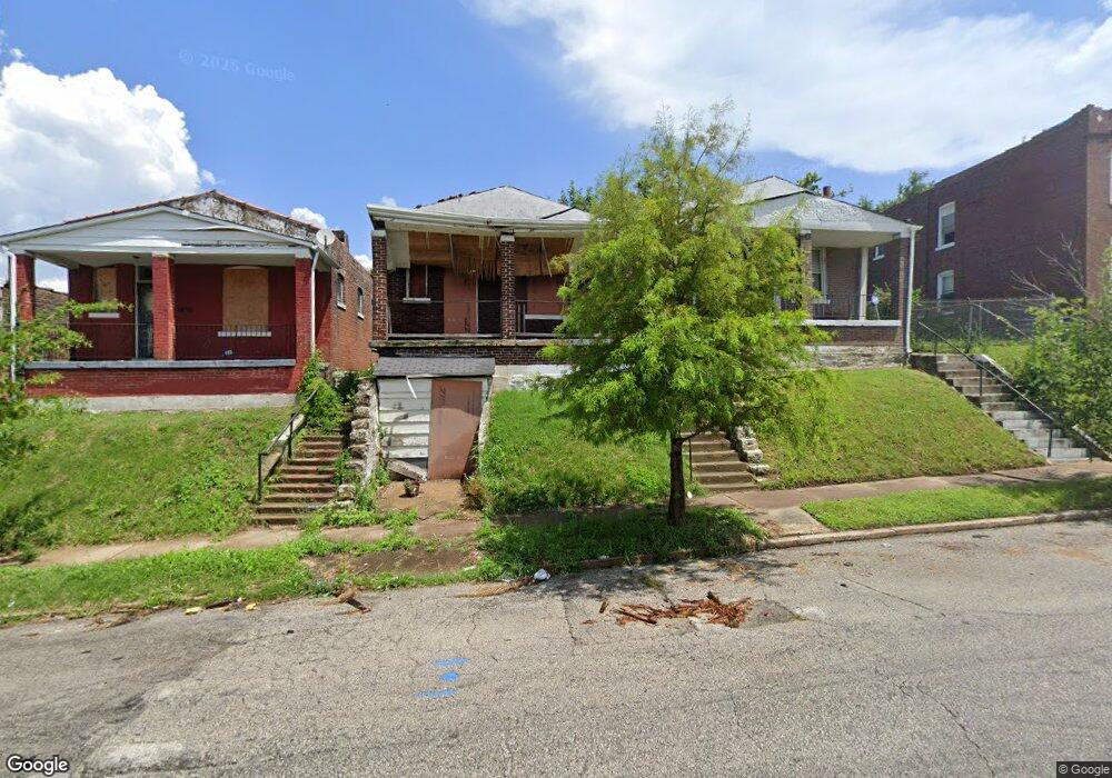 4463 Lee Ave, Saint Louis, MO 63115 - photo 1