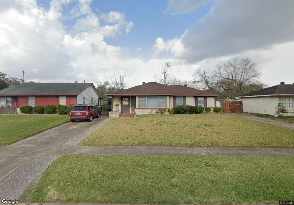 7635 Oak Vista St, Houston, TX 77087 - photo 1