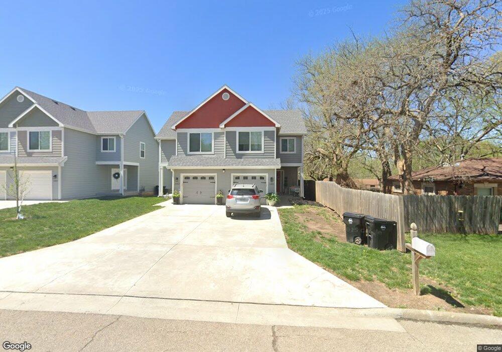 1401 SW Hillsdale St, Topeka, KS 66604 - photo 1