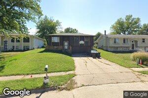 10621 Weir St, Omaha, NE 68127