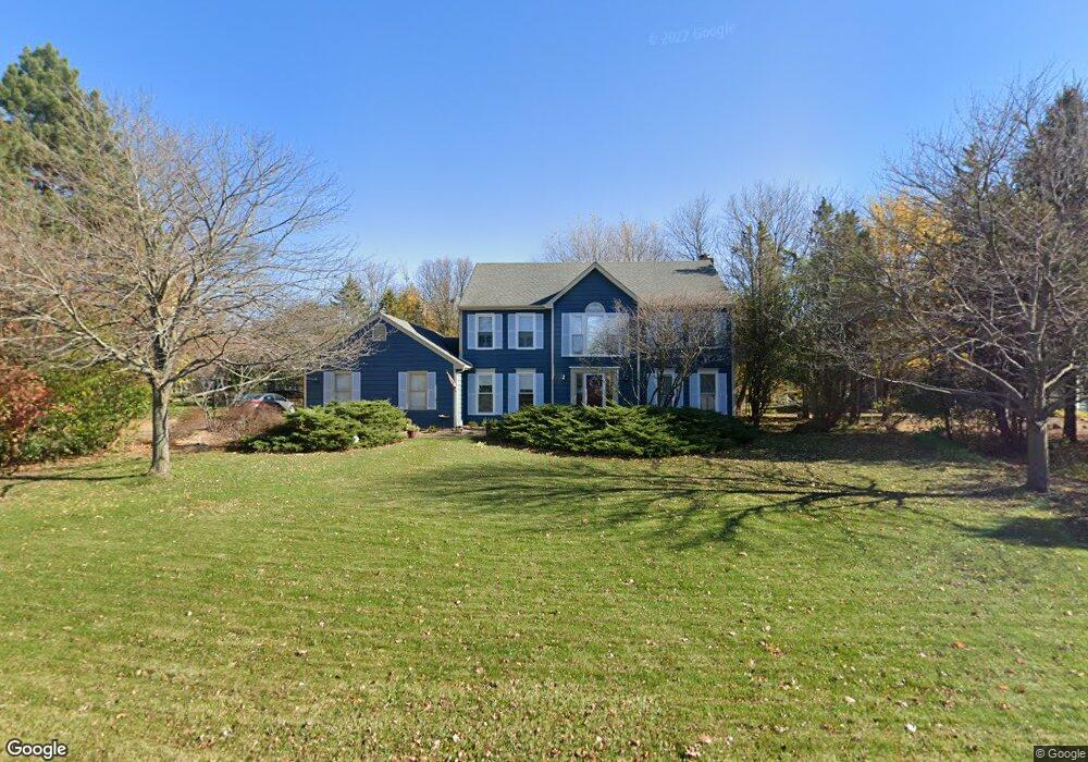 1490 Spring Hill Dr, Algonquin, IL 60102 - photo 1