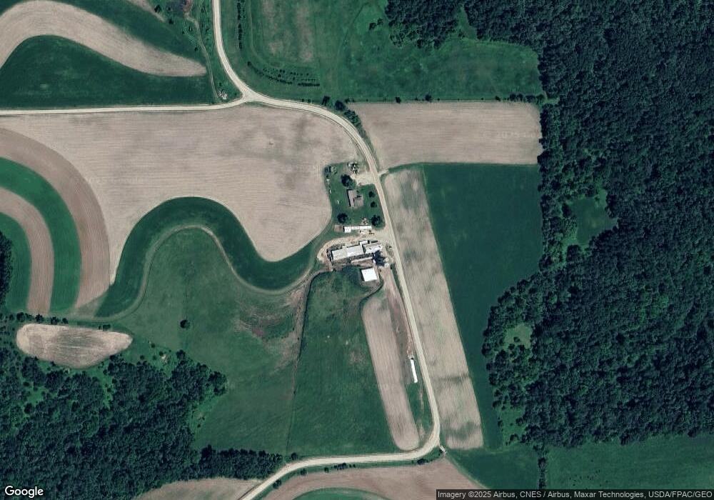 32055 Forster Rd, La Crescent, MN 55947 - photo 1