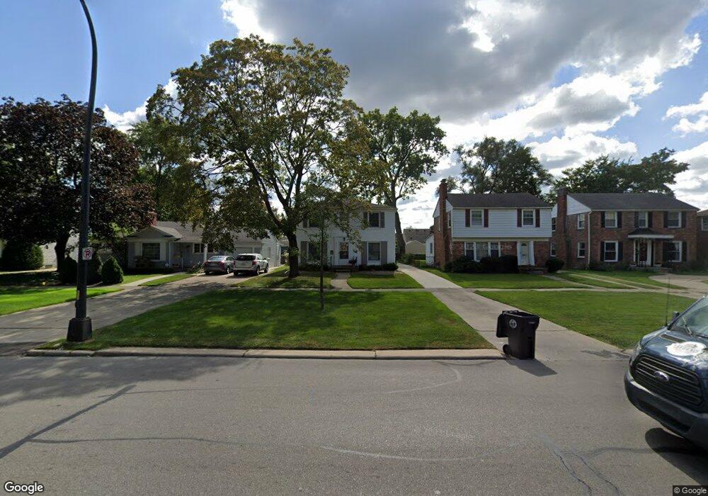 413 Moross Rd, Grosse Pointe Farms, MI 48236 - photo 1