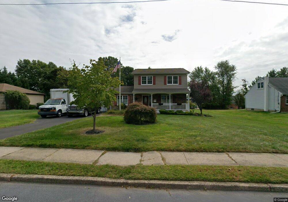 627 Knoll Dr, Lansdale, PA 19446 - photo 1