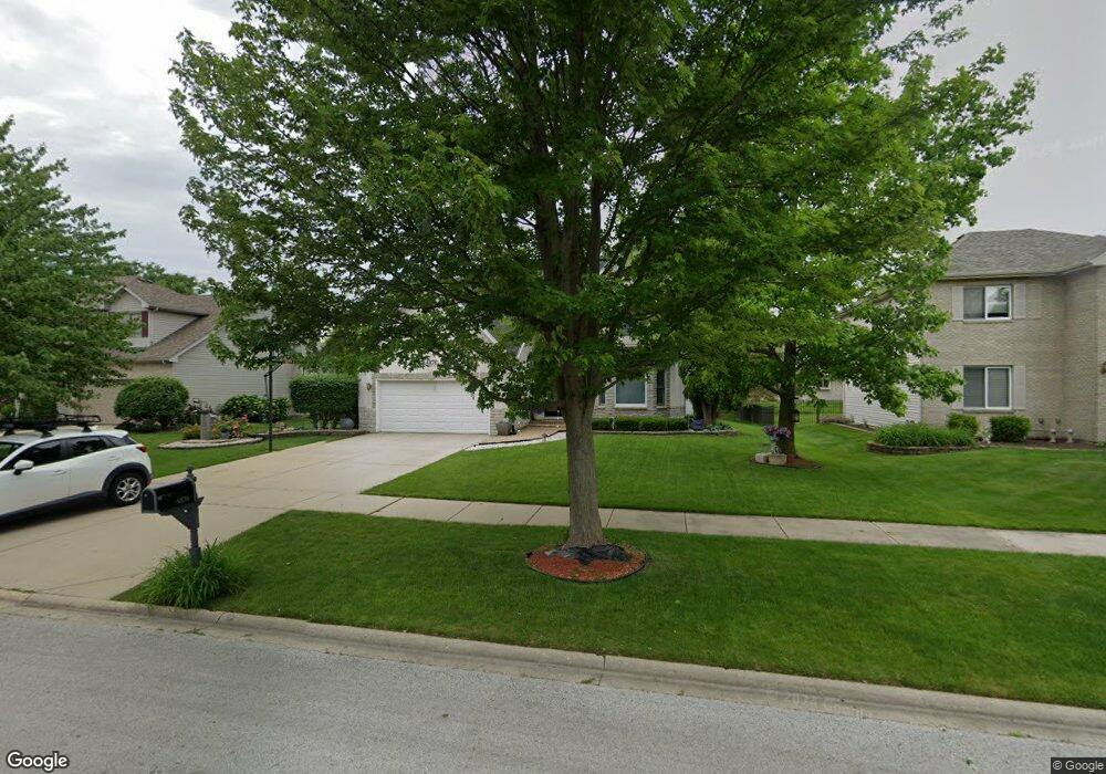 4876 Snapjack Cir, Naperville, IL 60564 - photo 1