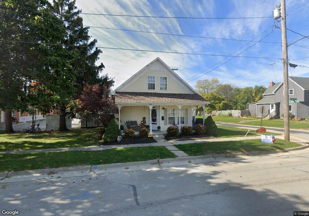 233 N Chestnut St, Saint Marys, OH 45885 - photo 1