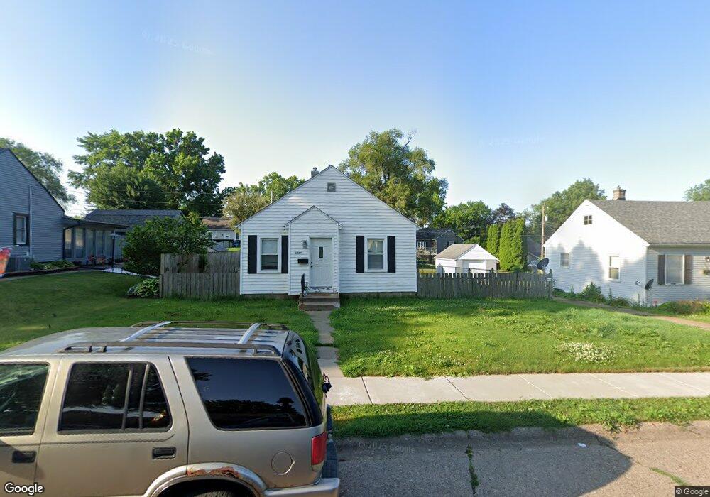 1439 W 36th St, Davenport, IA 52806 - photo 1