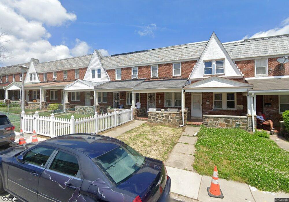 4010 Woodridge Rd, Baltimore, MD 21229 - photo 1
