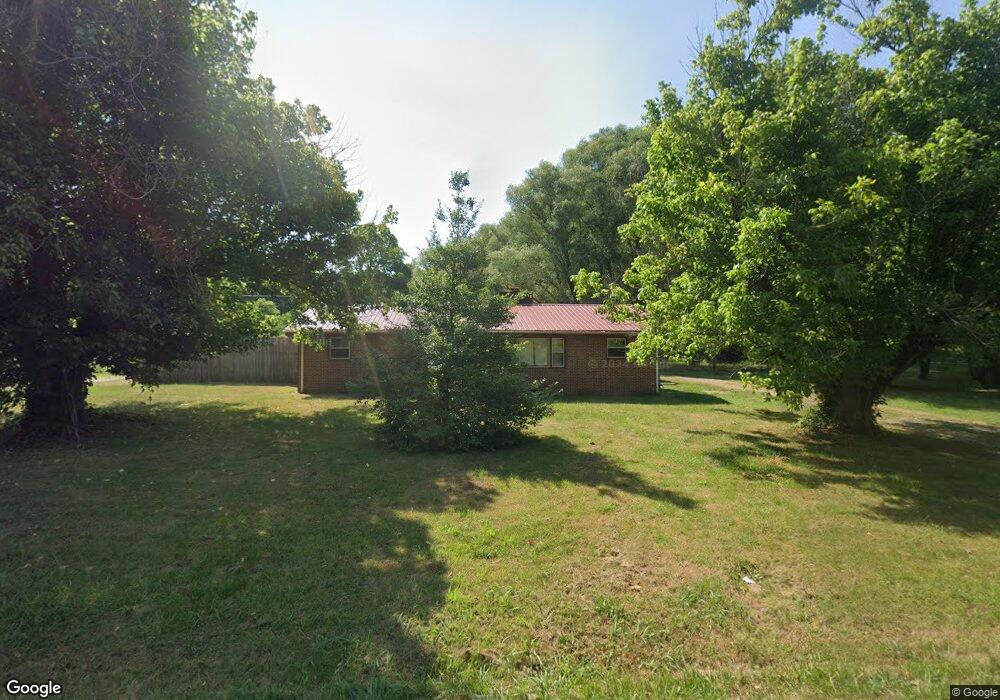 463 Woodlyn Rd, Johnson City, TN 37601 - photo 1