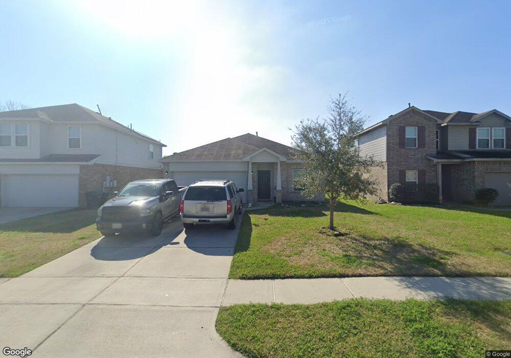 1041 Cash St, Alvin, TX 77511 - photo 1