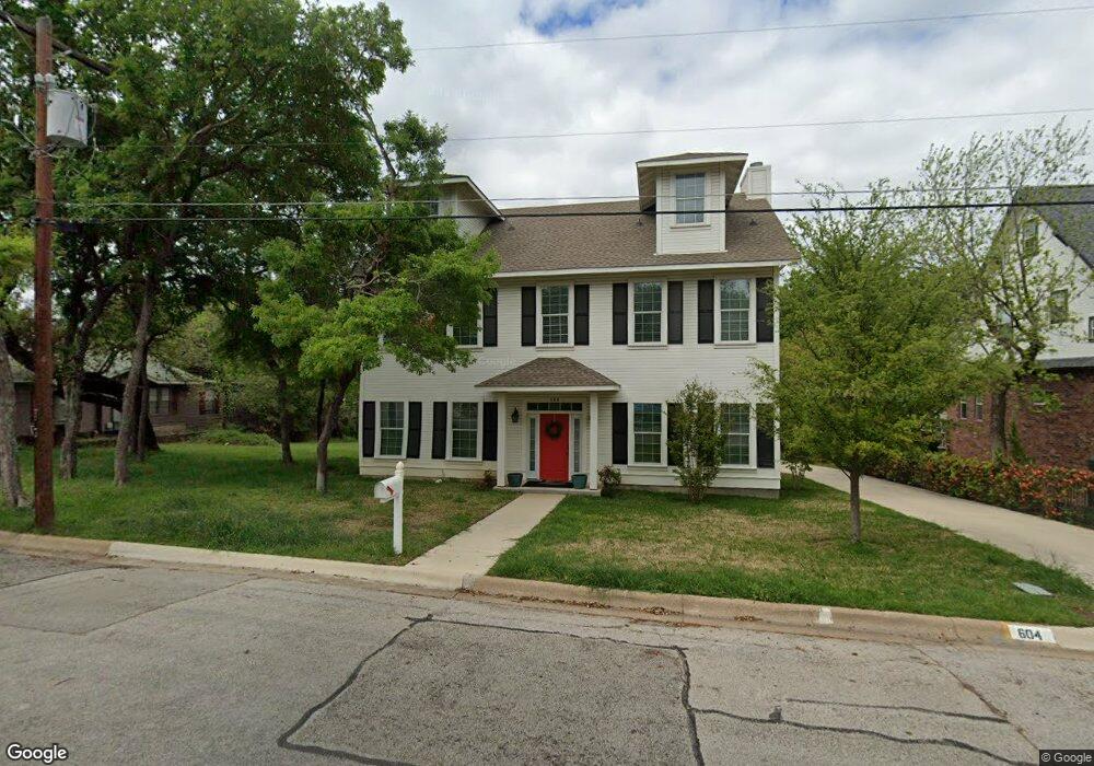 604 W Columbia St, Weatherford, TX 76086 - photo 1