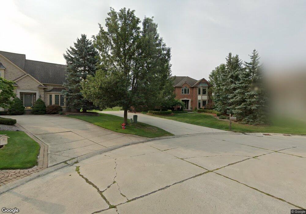 3653 Hollenshade Dr, Rochester Hills, MI 48306 - photo 1