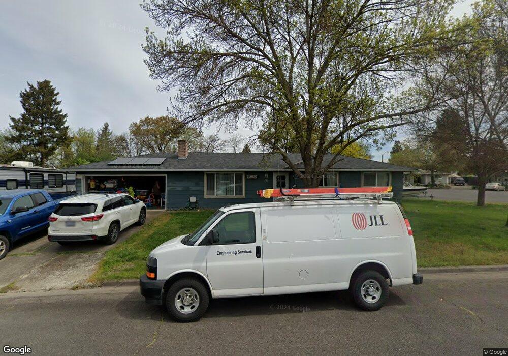 112 Donna Way, Central Point, OR 97502 - photo 1