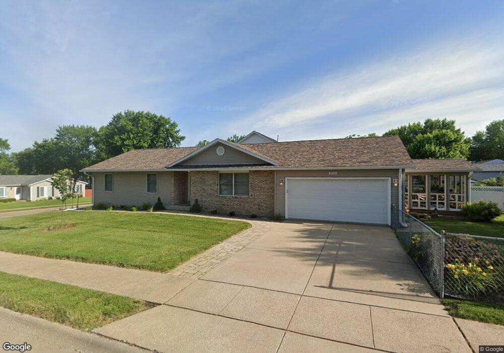 3250 W 66th St, Davenport, IA 52806 - photo 1