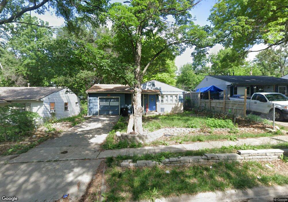 3112 SE Emerson St, Topeka, KS 66605 - photo 1