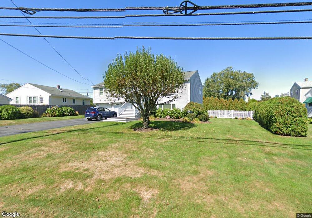 512 Green End Ave, Middletown, RI 02842 - photo 1