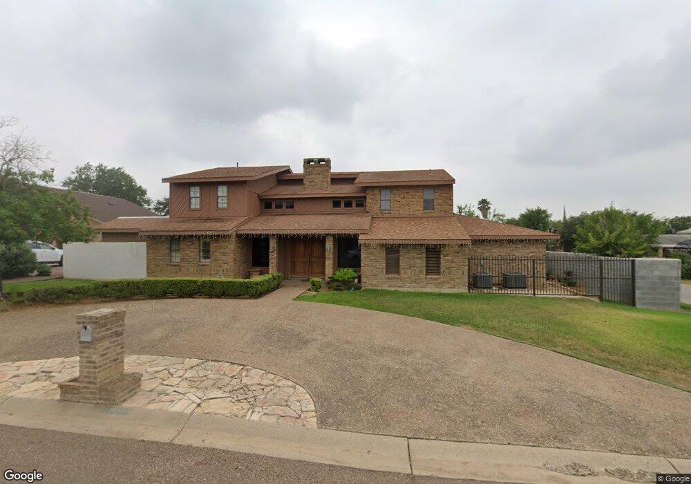 1601 Hibiscus Cir, Laredo, TX 78041 - photo 1