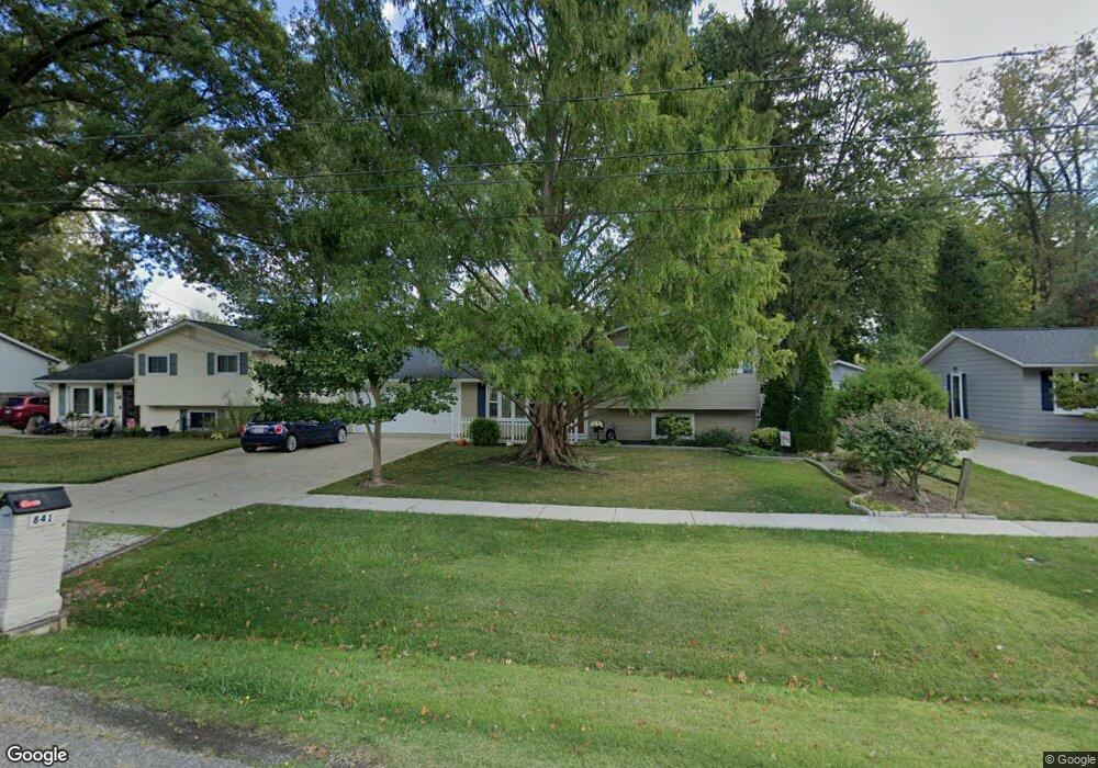 841 W Shore Blvd, Sheffield Lake, OH 44054 - photo 1