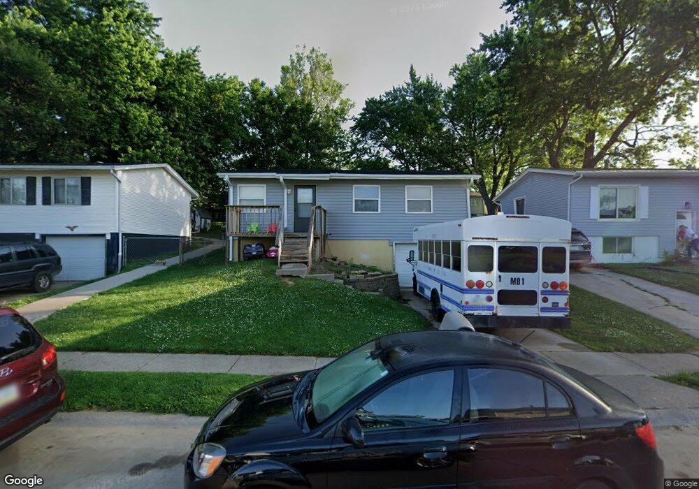 2316 W 58th St, Davenport, IA 52806 - photo 1