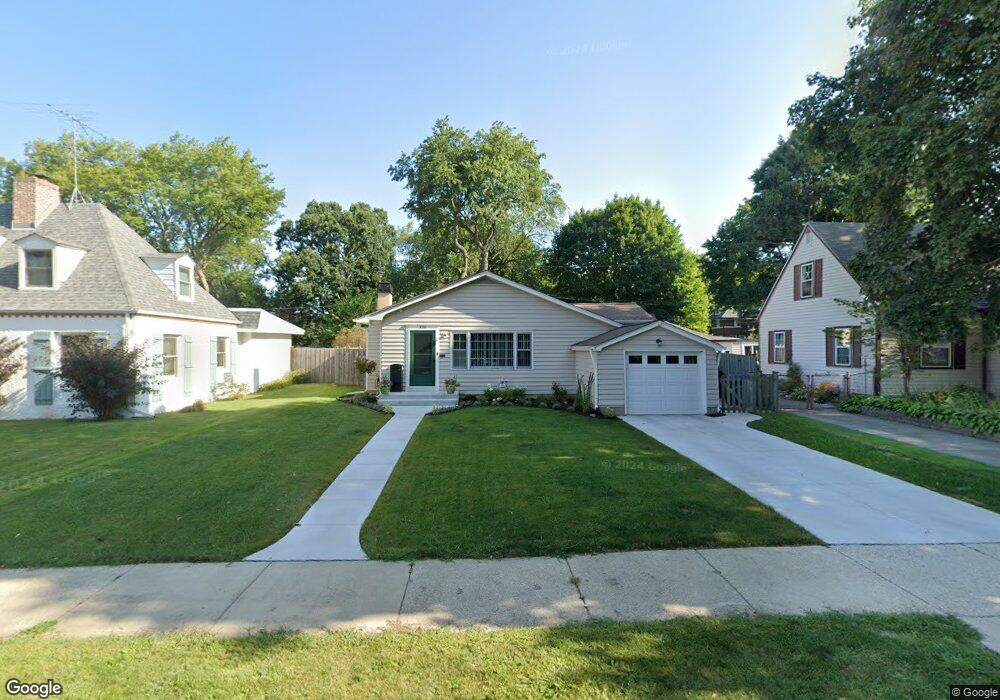 328 Parmalee Place, Waukegan, IL 60087 - photo 1