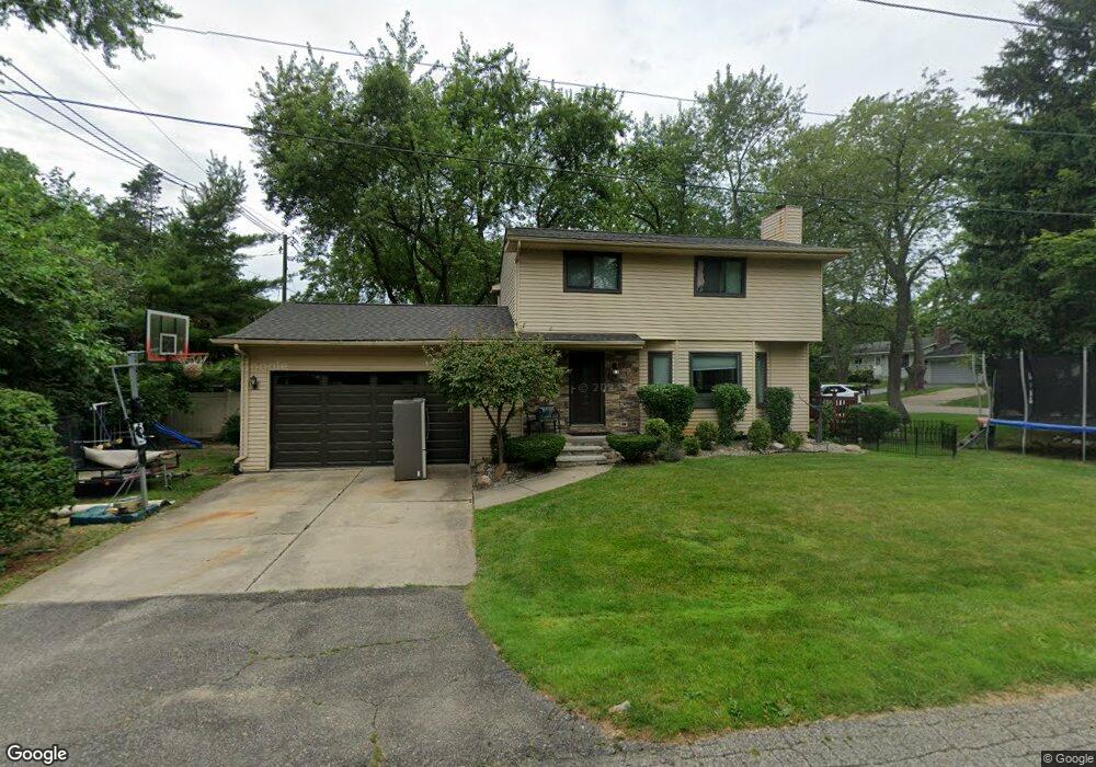 7185 Crestmore St, West Bloomfield, MI 48323 - photo 1