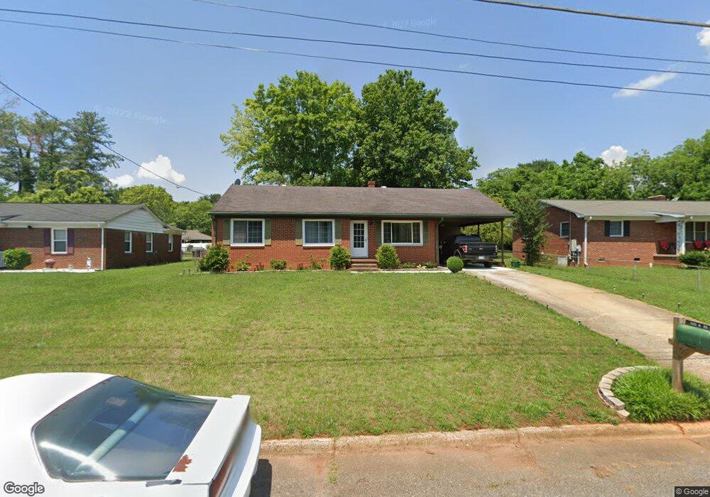 689 N Bost St, Statesville, NC 28677 - photo 1