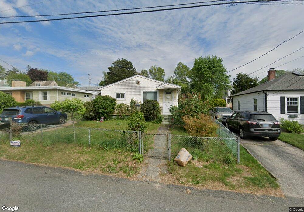 31 Hilltop Ave, West Warwick, RI 02893 - photo 1