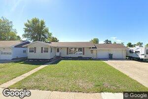28 4th Ave NW, Garrison, ND 58540