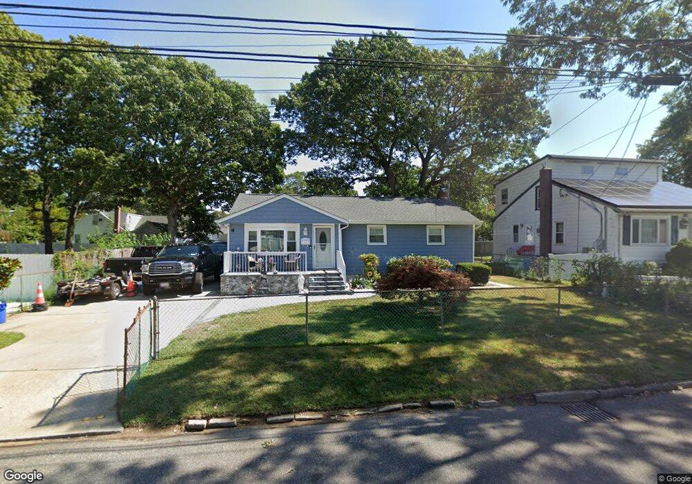 192 Waldo St, Copiague, NY 11726 - photo 1