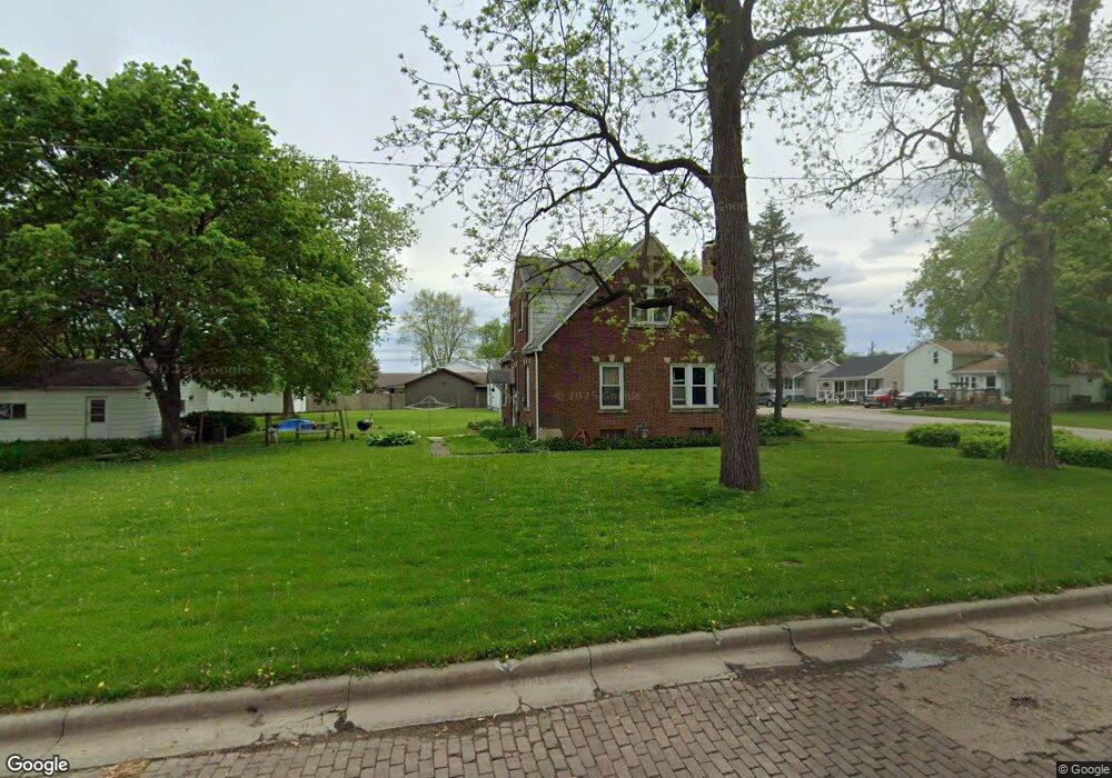 1002 Decatur St, Lincoln, IL 62656 - photo 1