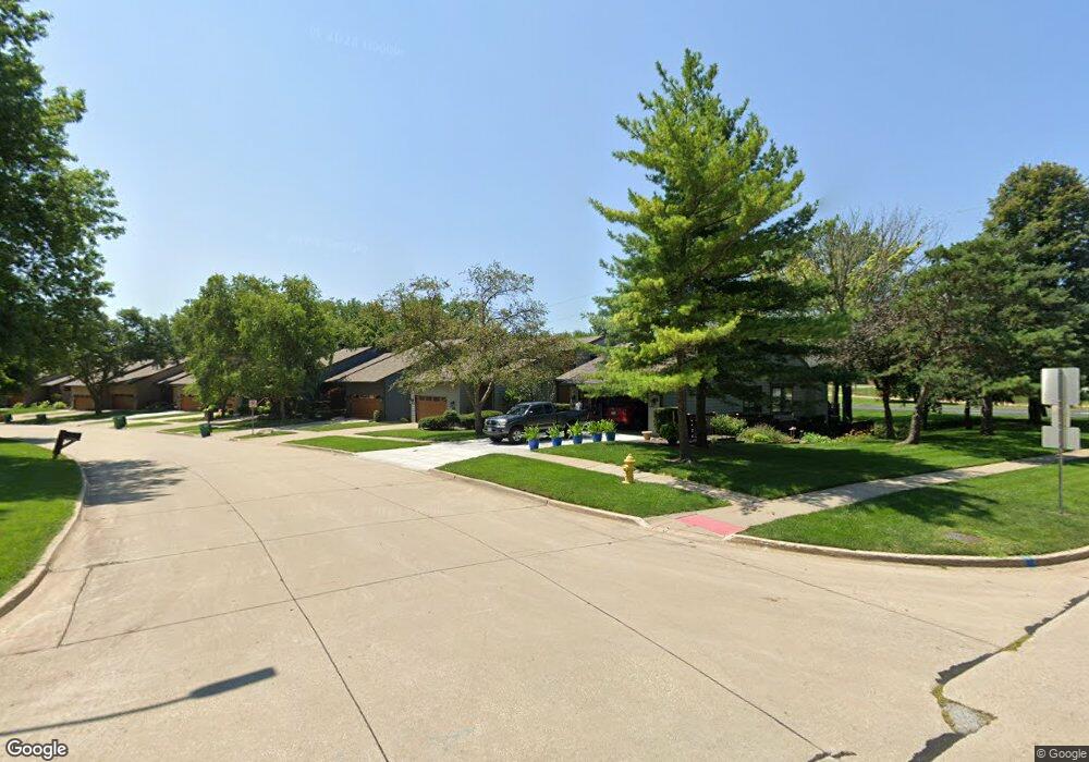 4940 Cedar Dr unit 37, West Des Moines, IA 50266 - photo 1