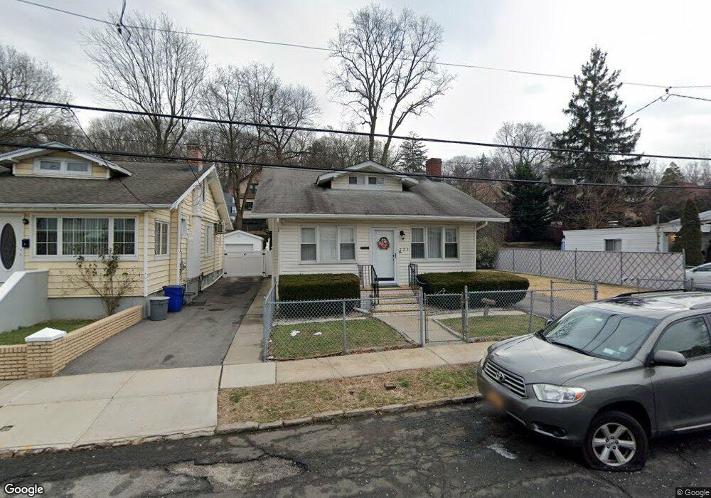 222 Tibbetts Rd, Yonkers, NY 10705 - photo 1