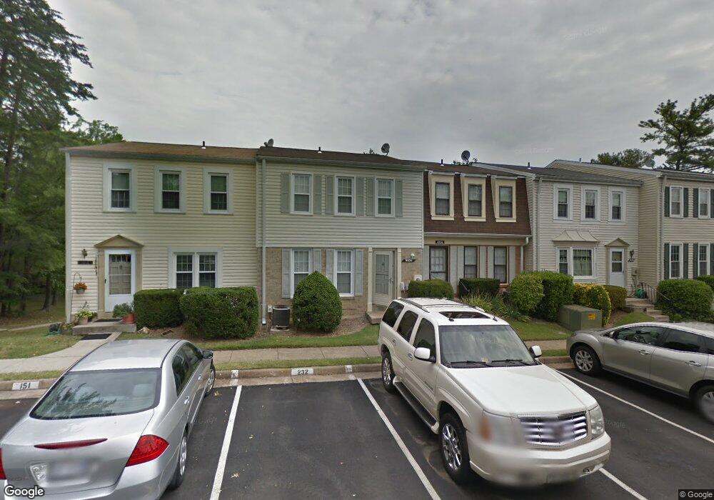 9208 Hickory Tree Ct, Burke, VA 22015 - photo 1