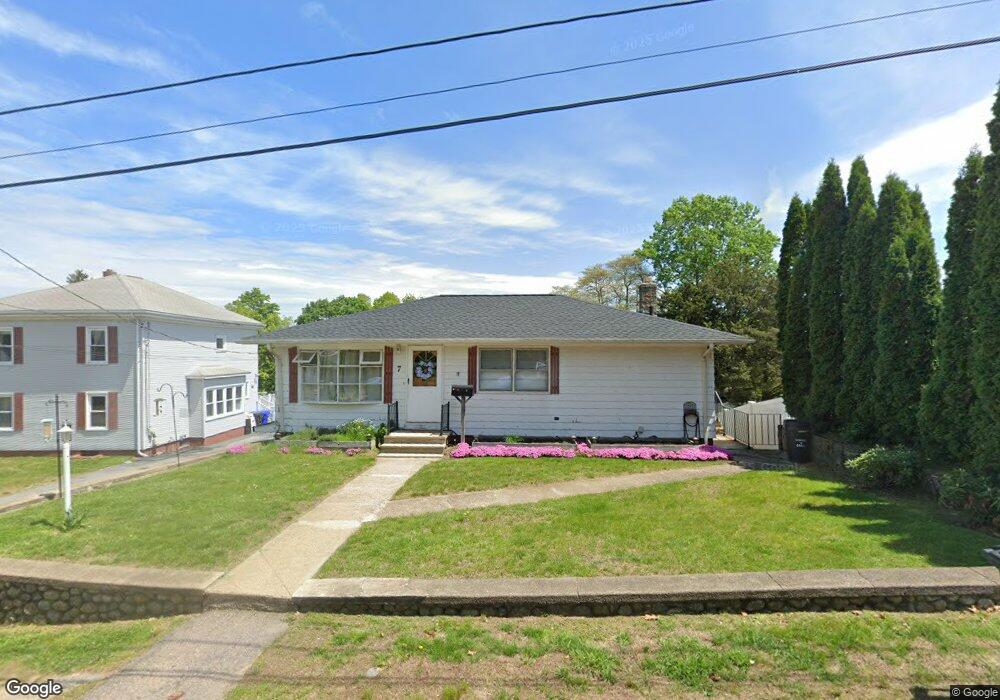 7 Greene St, West Warwick, RI 02893 - photo 1