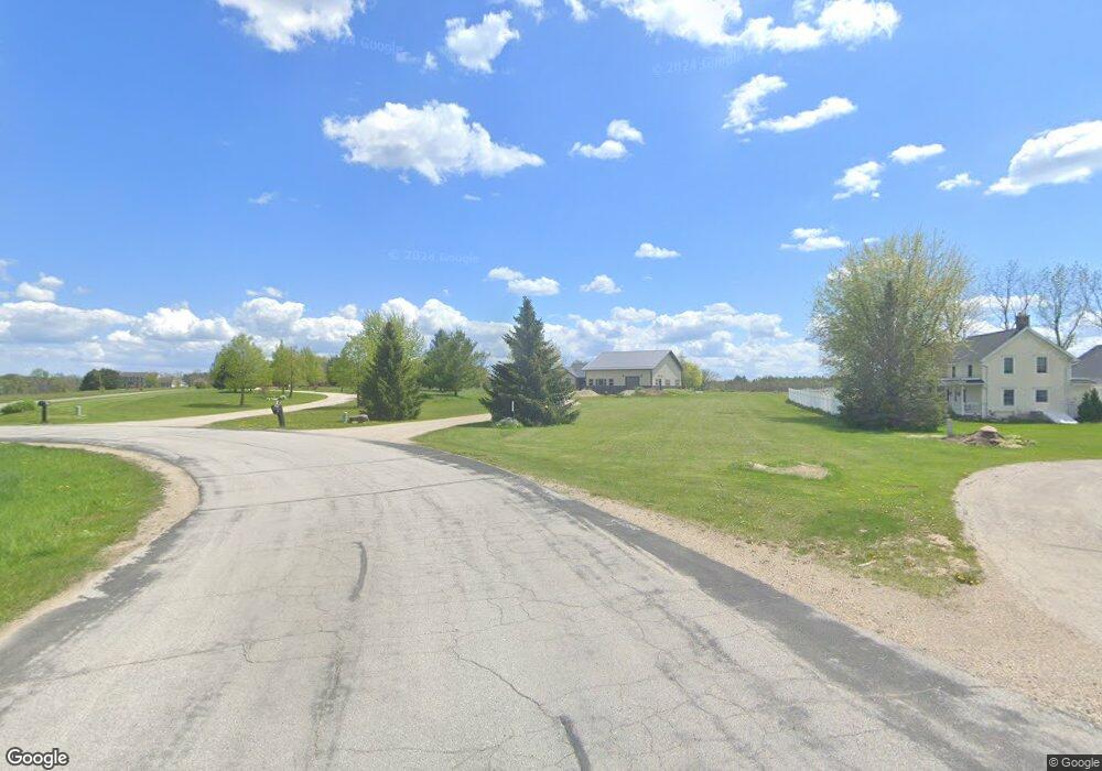 8183 Broadview Ln, Kewaskum, WI 53040 - photo 1