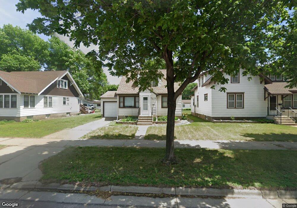 918 N Broadway St, New Ulm, MN 56073 - photo 1