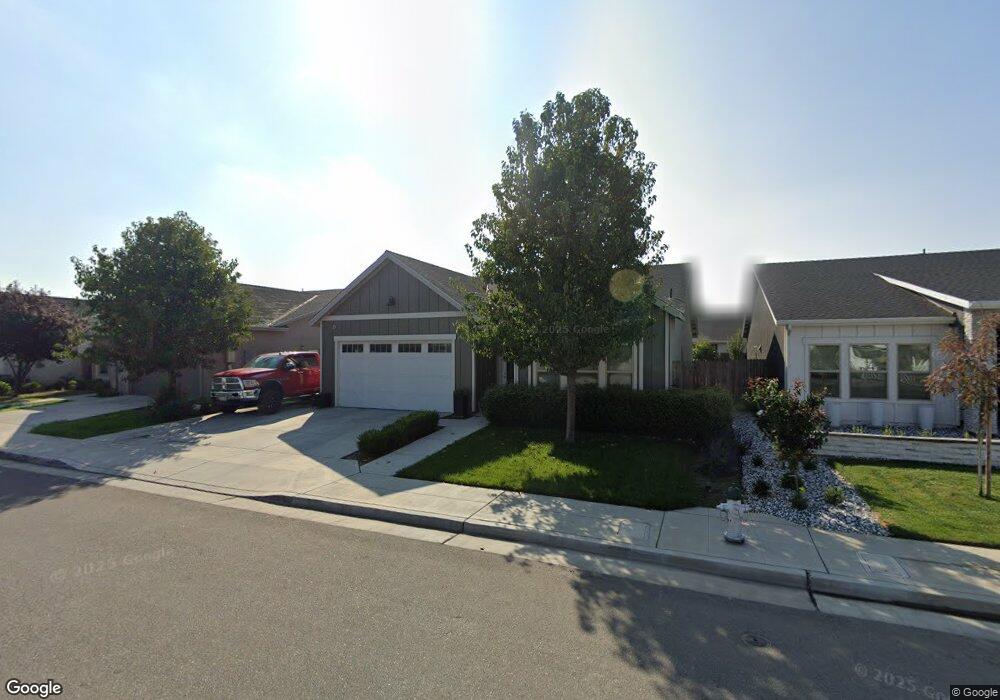 6945 E Ramona Way, Fresno, CA 93727 - photo 1