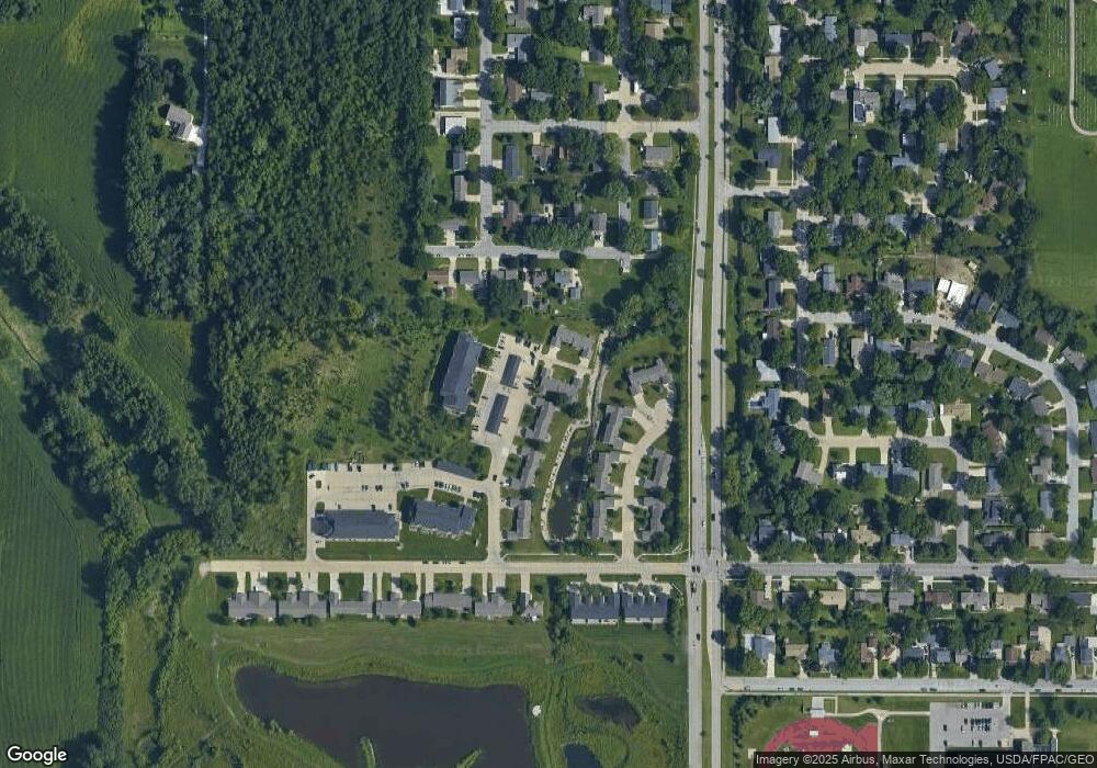 1813 W 18th St unit A, Cedar Falls, IA 50613 - photo 1