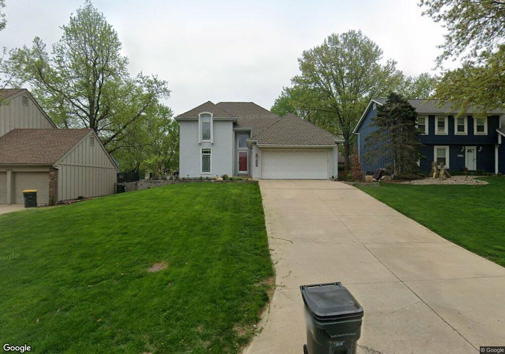7817 Caenen St, Shawnee, KS 66216 - photo 1