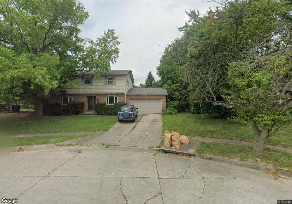 5194 Maplewood Ct W, Columbus, OH 43229 - photo 1