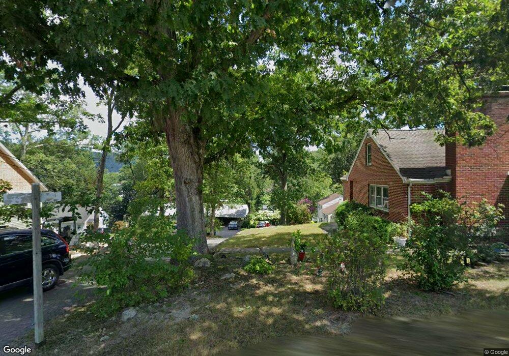 15 Rockwell St, Berkeley Springs, WV 25411 - photo 1