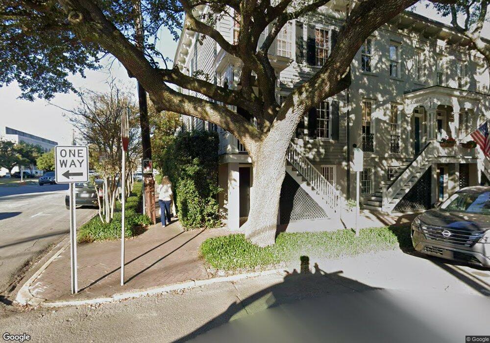 218 W Harris St, Savannah, GA 31401 - photo 1