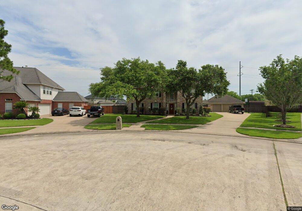 2817 Everett Dr, Friendswood, TX 77546 - photo 1