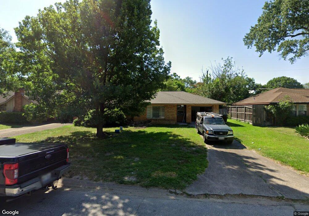 1310 W 31st St, Houston, TX 77018 - photo 1